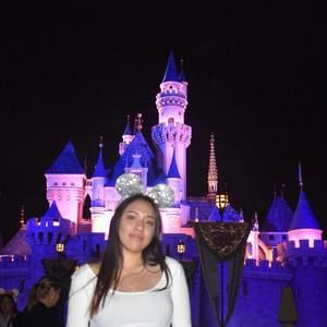 Meet your Posher, Cece